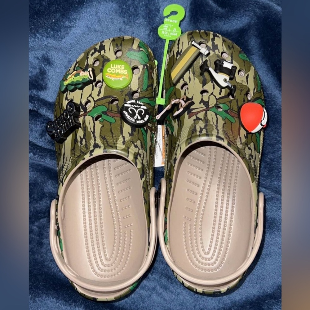 Luke combs crocs